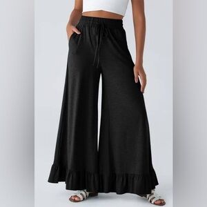 NWT Evaless / Chic Black Wide-Leg Women's Pants Size M